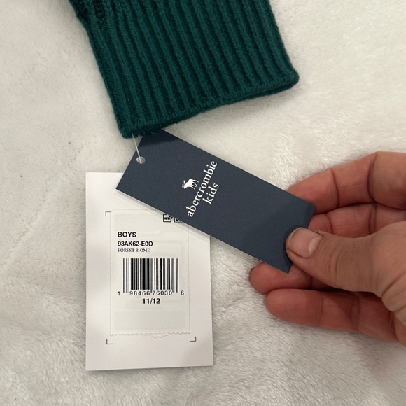 Abercrombie kids green Sweater 11/12 - Picture 5 of 9